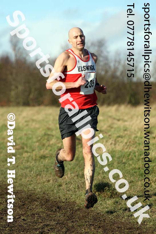 Mens masters 35s to 64s North Eastern Masters, Wallsend. Photo: David T. Hewitson/Sports for All Pics